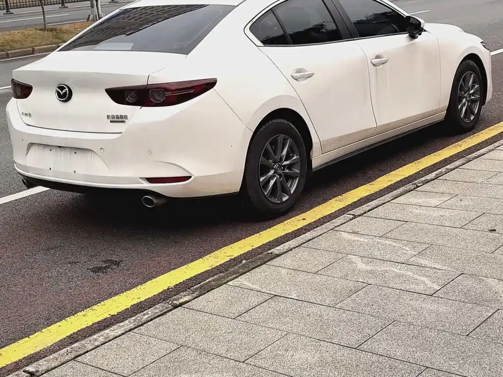 MAZDA 3 ANGKESAILA