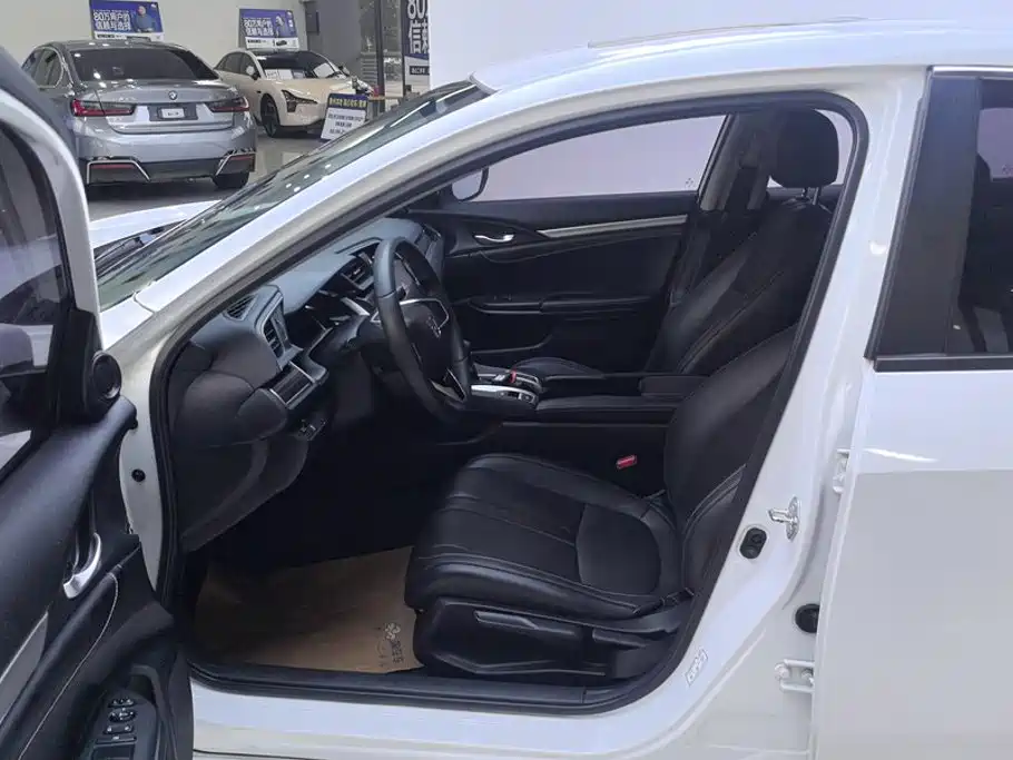Honda Civic — миниатюра 9