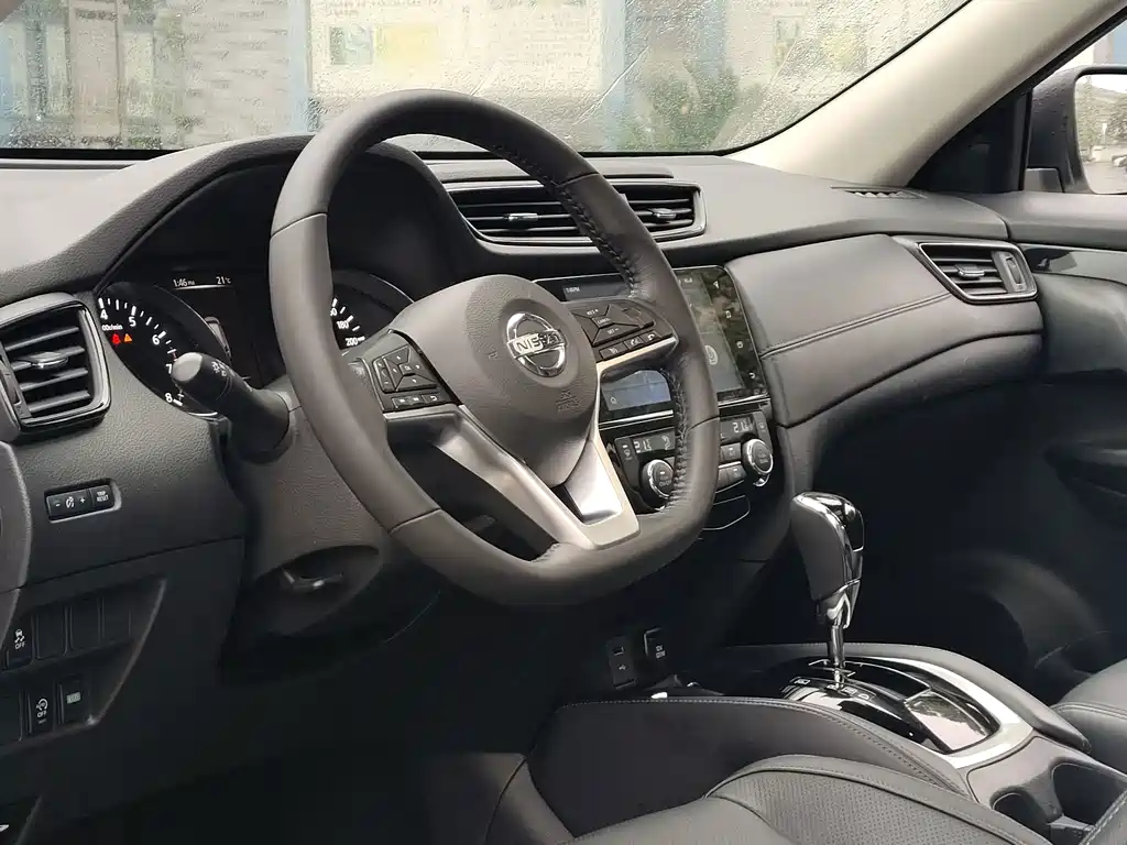 Nissan X-Trail — миниатюра 8