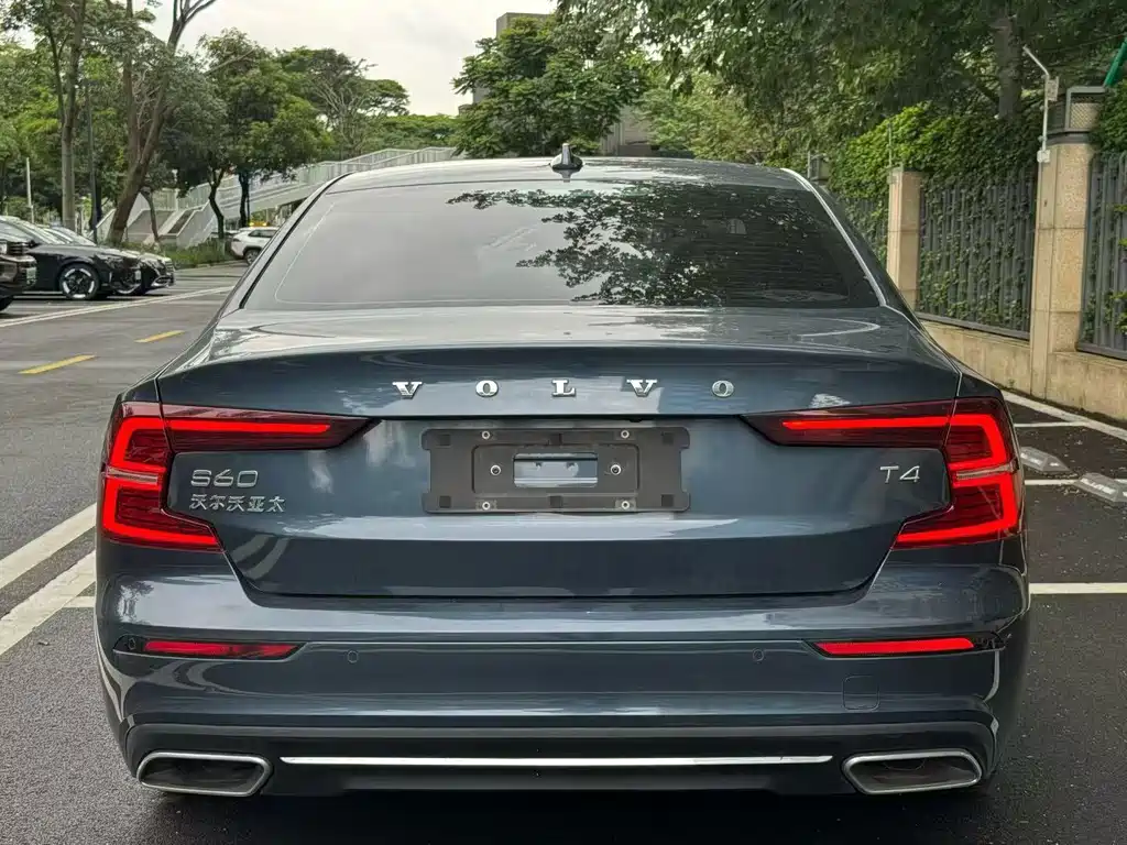 Volvo S60 2021 T4 Luxury