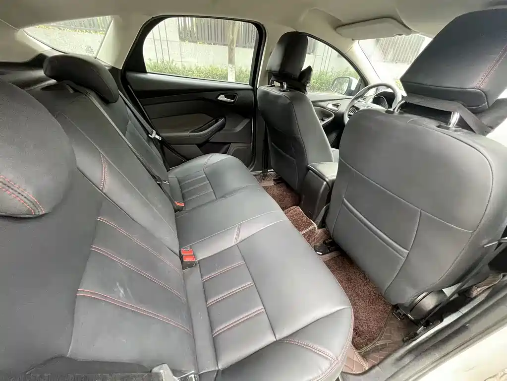 Ford Focus — миниатюра 10