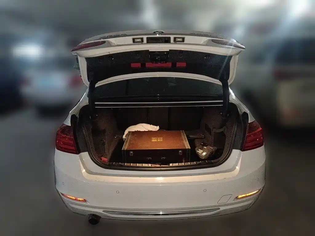 BMW 3 Series — миниатюра 10
