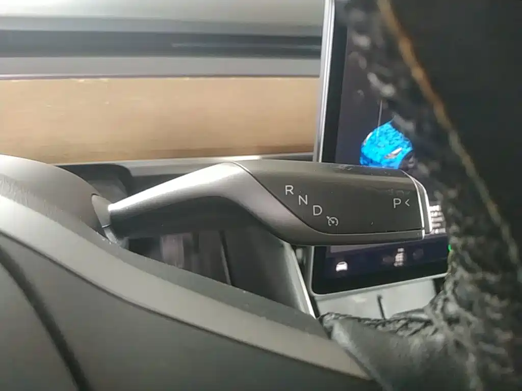 Tesla Model 3 — миниатюра 14