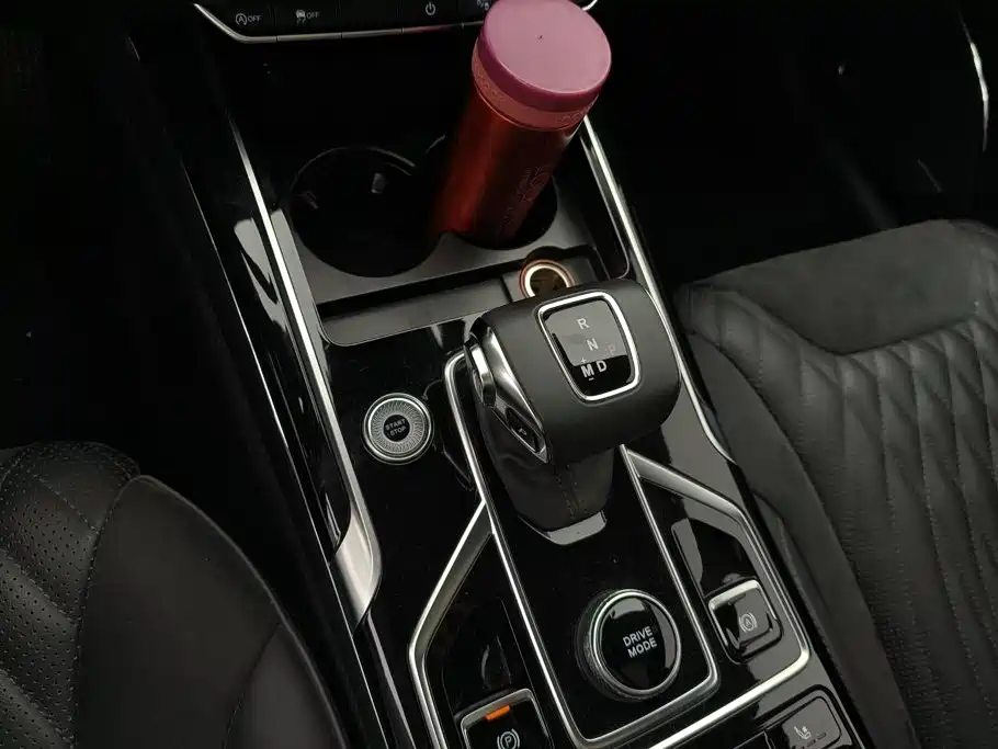 Hongqi Hongqi HS5 — миниатюра 16