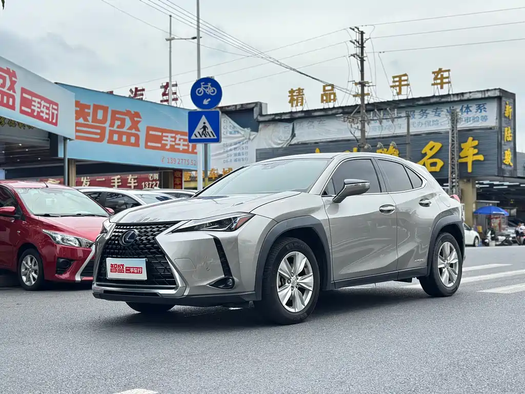 Lexus UX — миниатюра 4