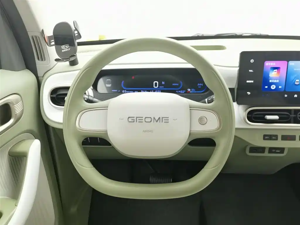 GEELY GALAXY PANDA