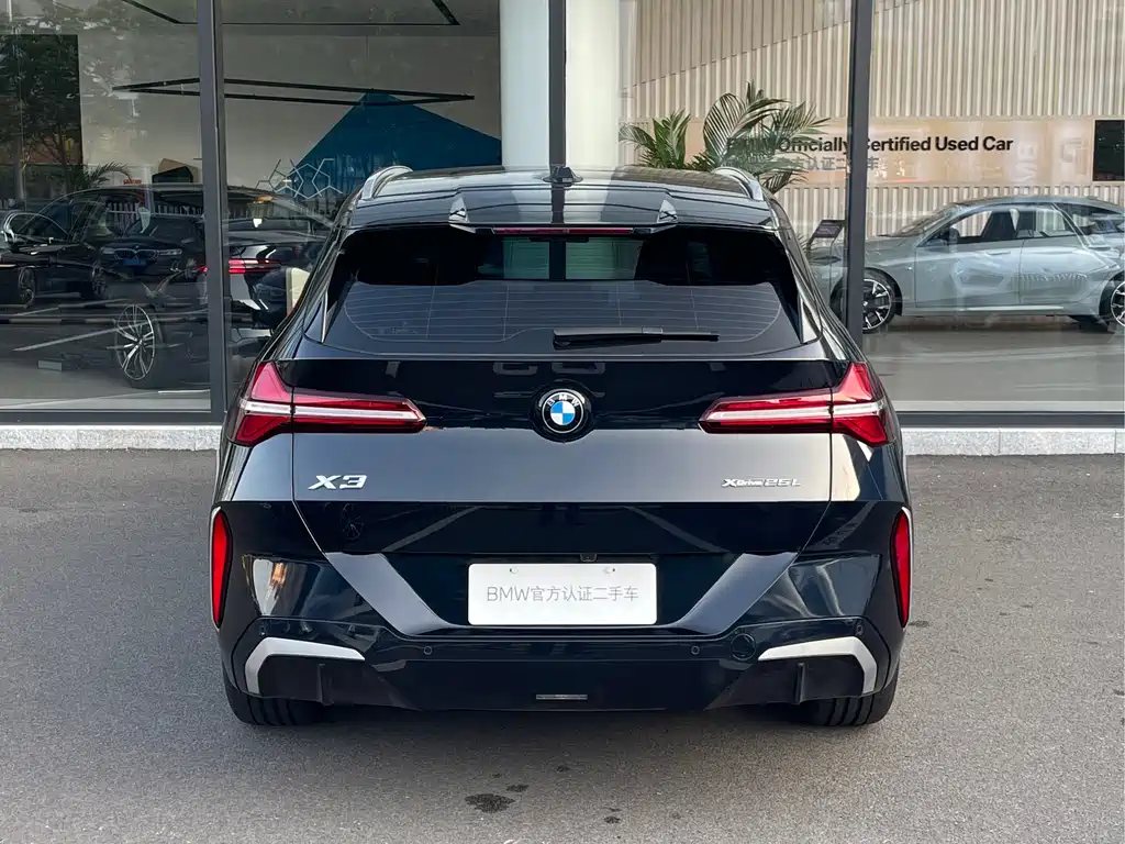 BMW X3 2025 xDrive25L Luxury