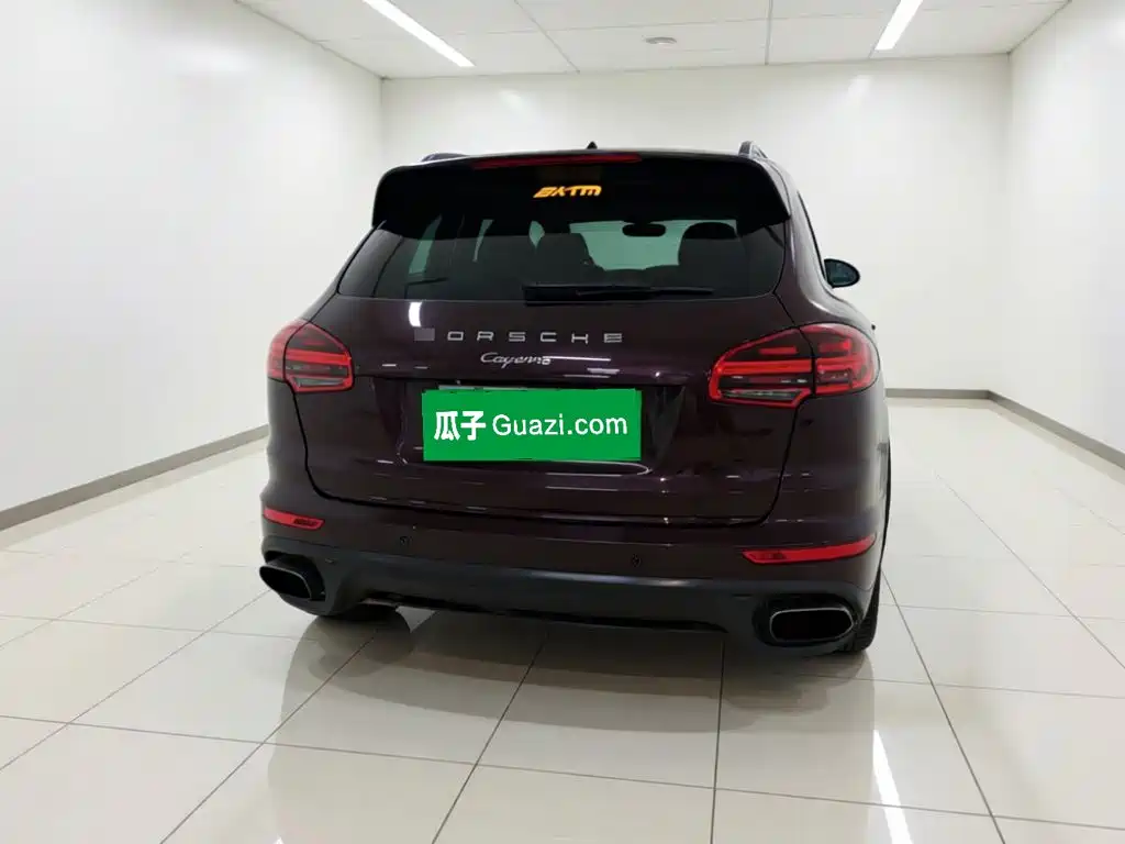Porsche Cayenne — миниатюра 5