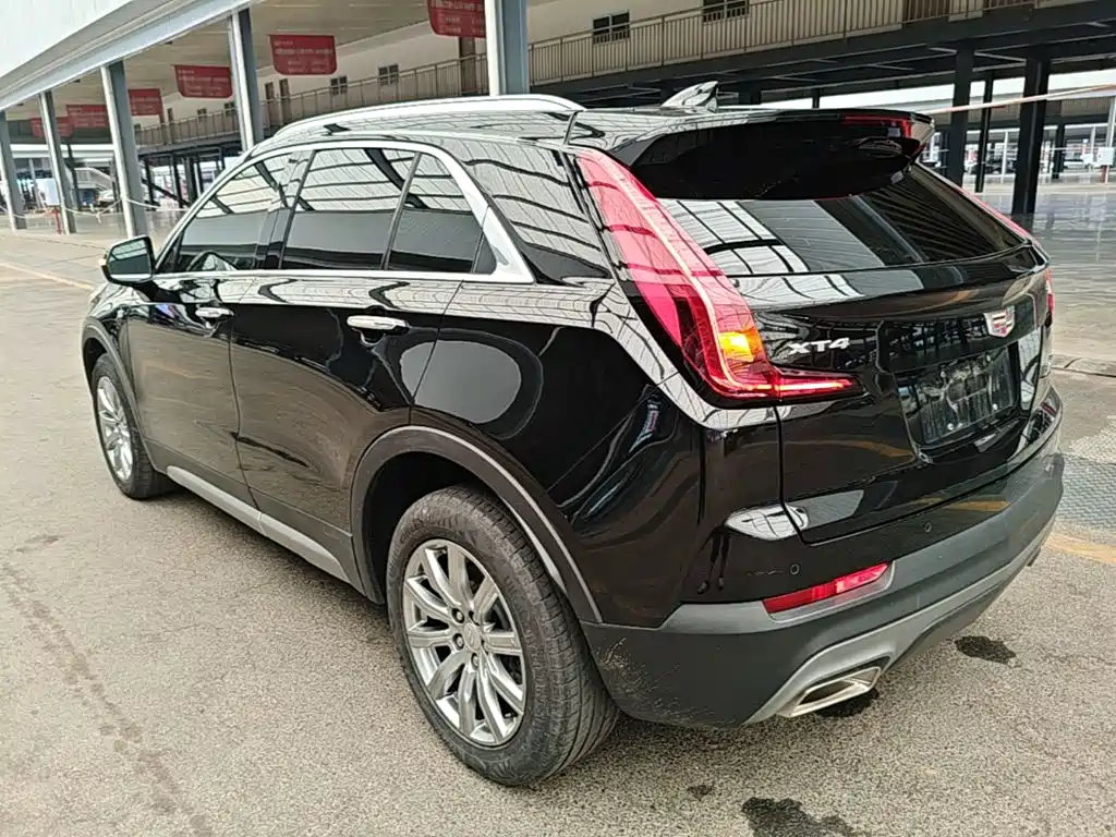 Cadillac XT4 — миниатюра 5