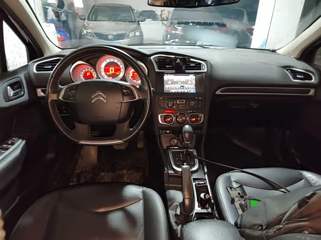 Citroen C4L — миниатюра 10