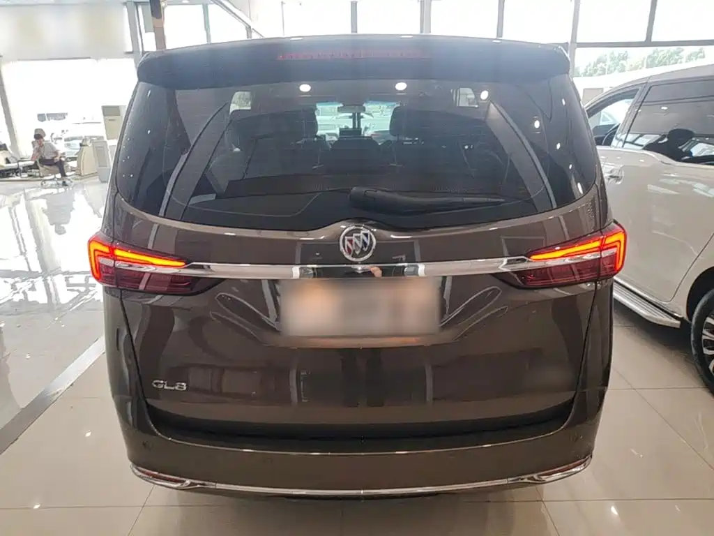 Buick GL8 — миниатюра 6
