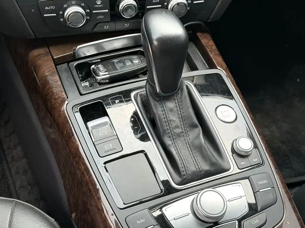 Audi A6L — миниатюра 5