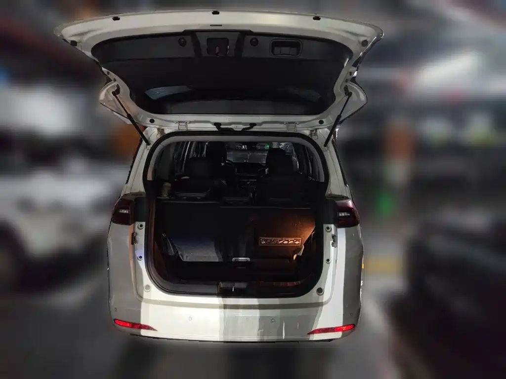GAC Motor Trumpchi M6 — миниатюра 10