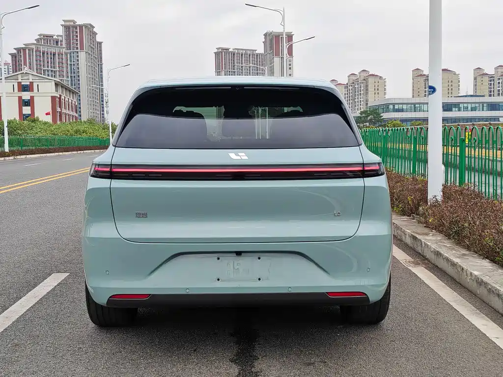 Li Auto IDEAL L6