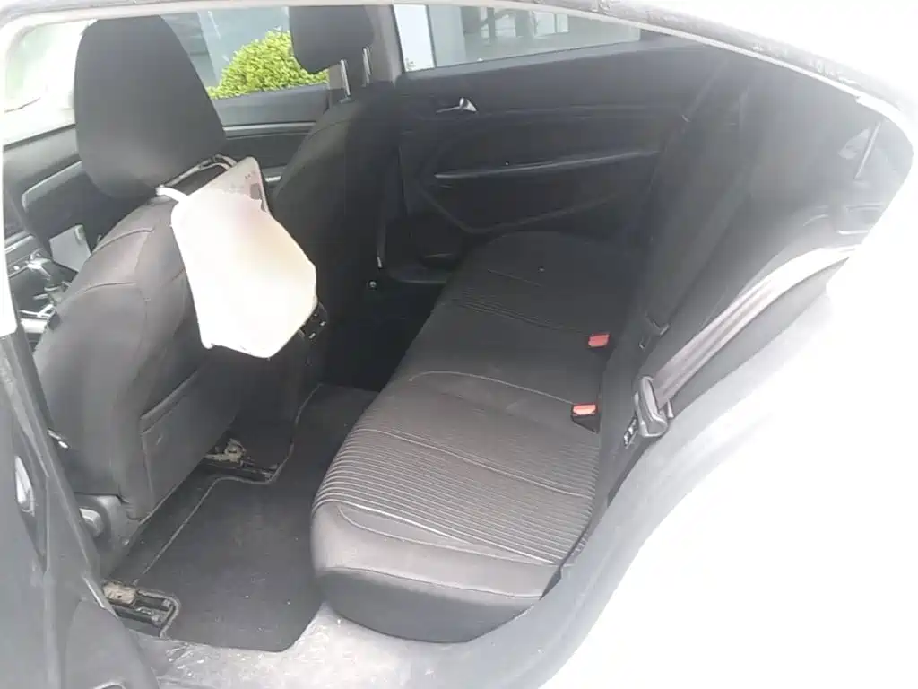 Peugeot 408 — миниатюра 17