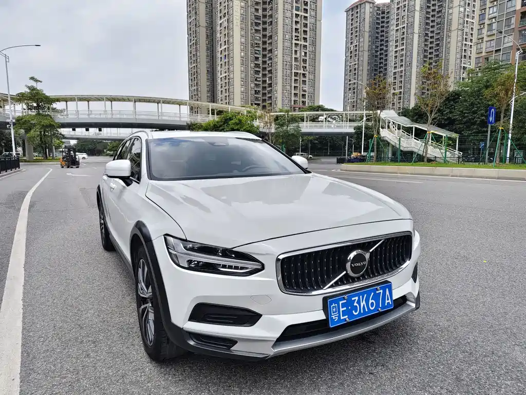 Volvo V90 2023 Cross Country B5 AWD