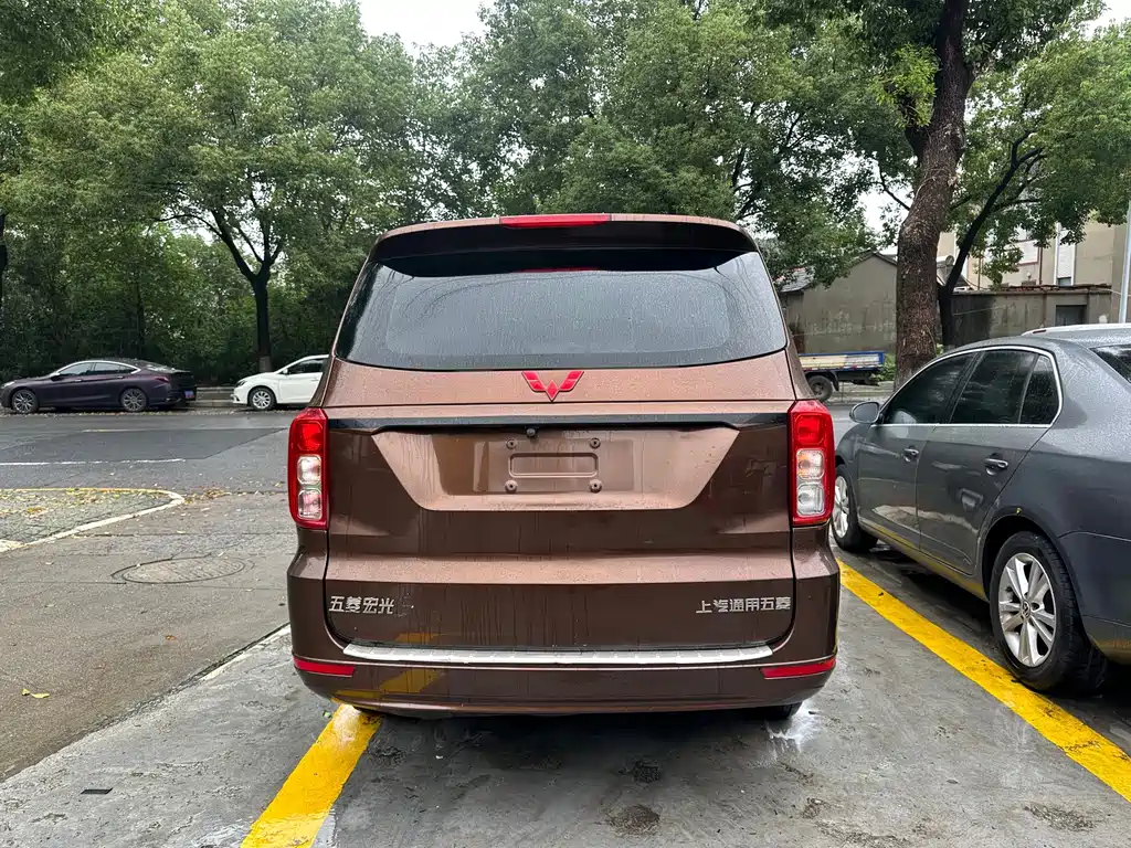 Wuling Hongguang — миниатюра 4