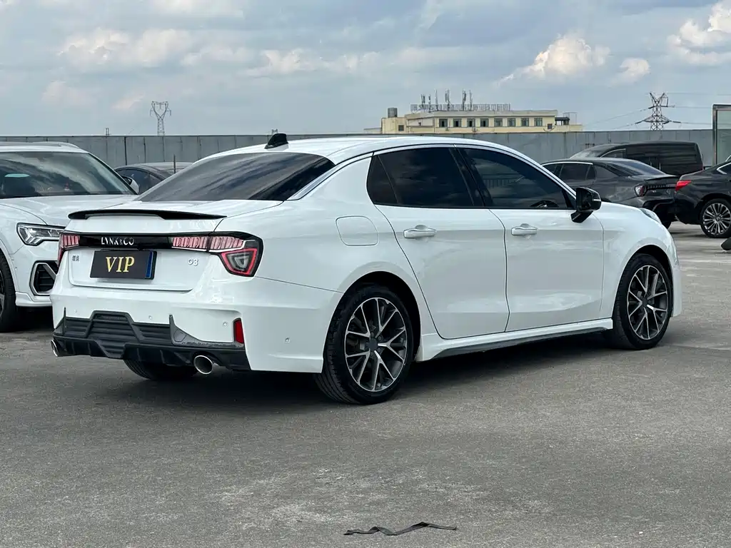 Lynk & Co 03 — миниатюра 5