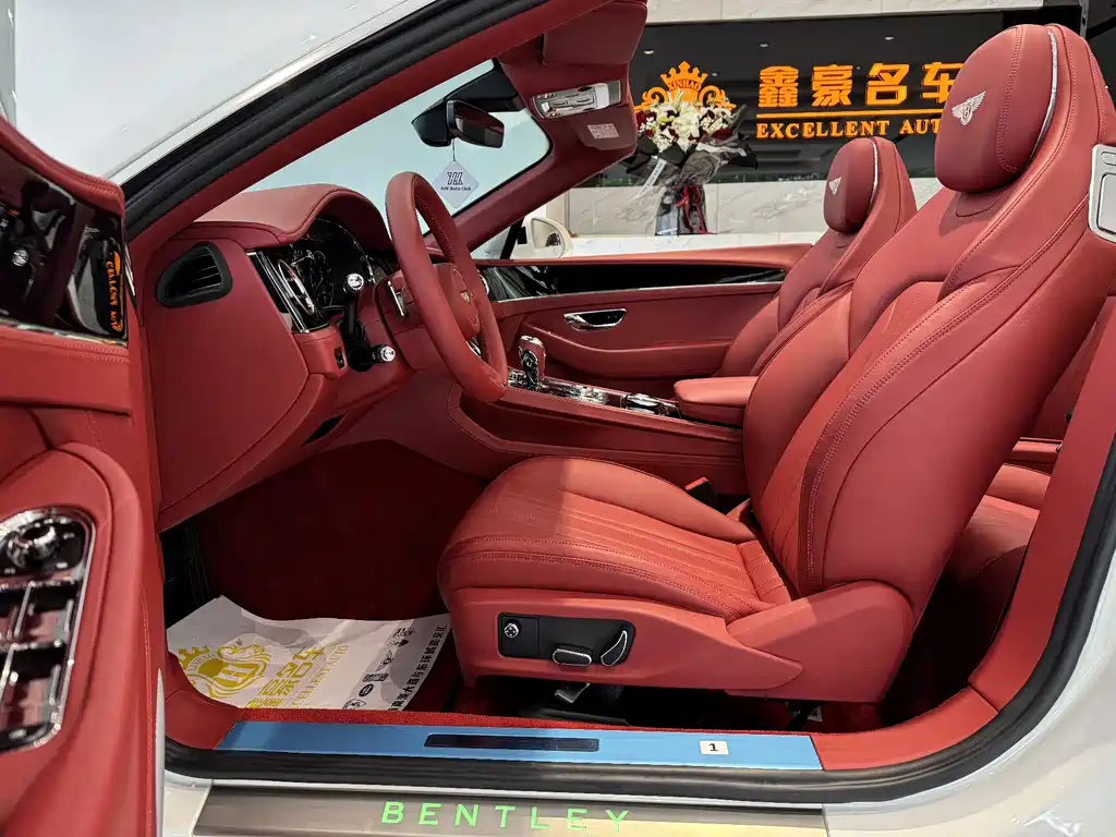 Bentley Continental 4.0T GT V8 Convertible Edition, фото 7
