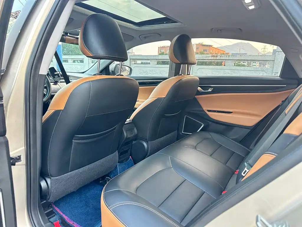 Geely Emgrand GL — миниатюра 9