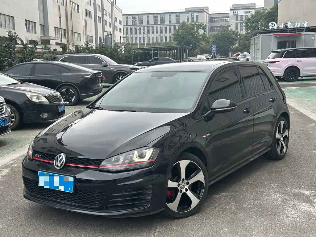 Volkswagen Golf GTI