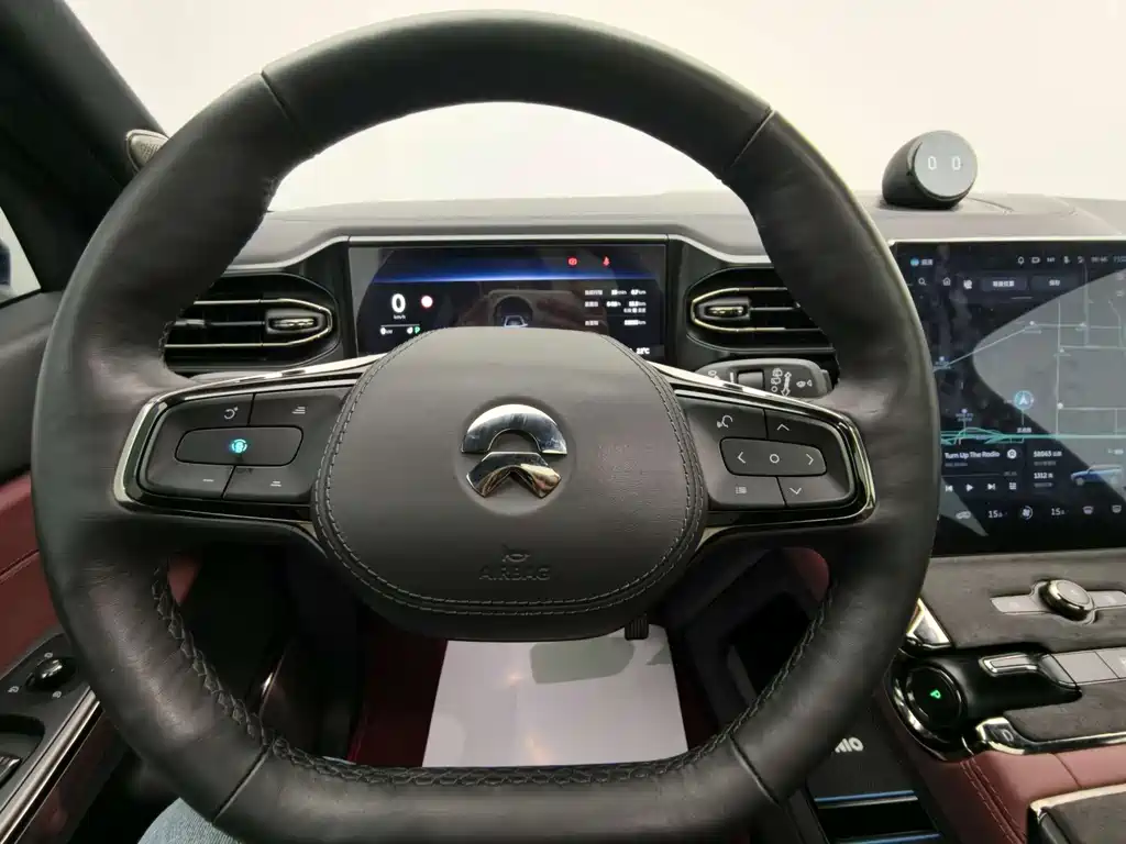 NIO ES8 2022 100kWh мест