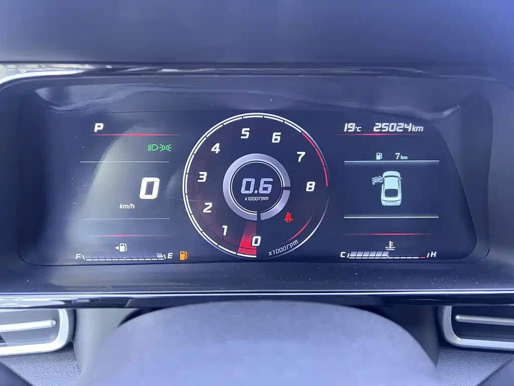 Hyundai Elantra — миниатюра 14