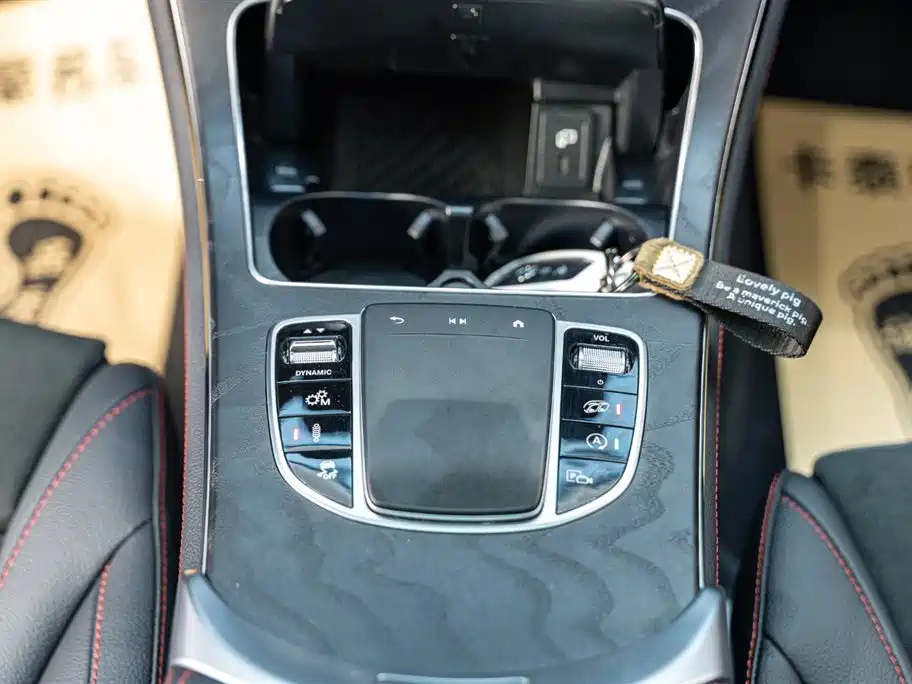 MERCEDES-BENZ GLC AMG