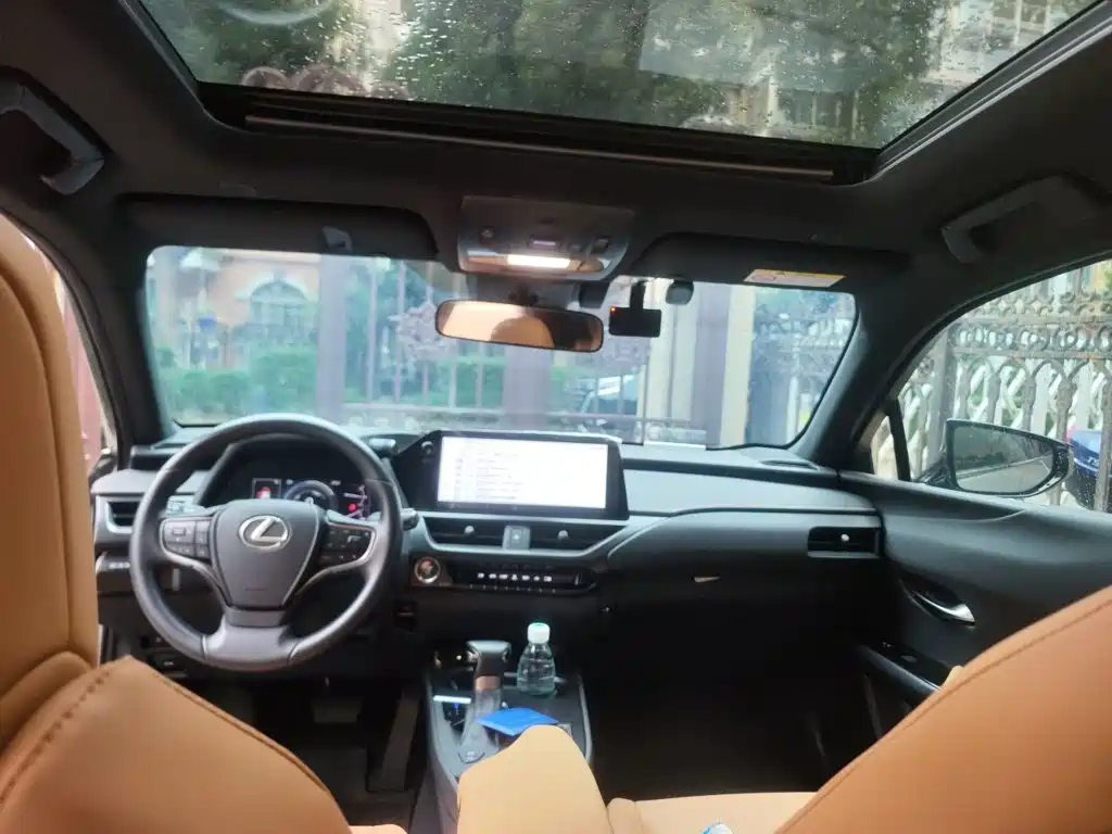 Lexus UX — миниатюра 14