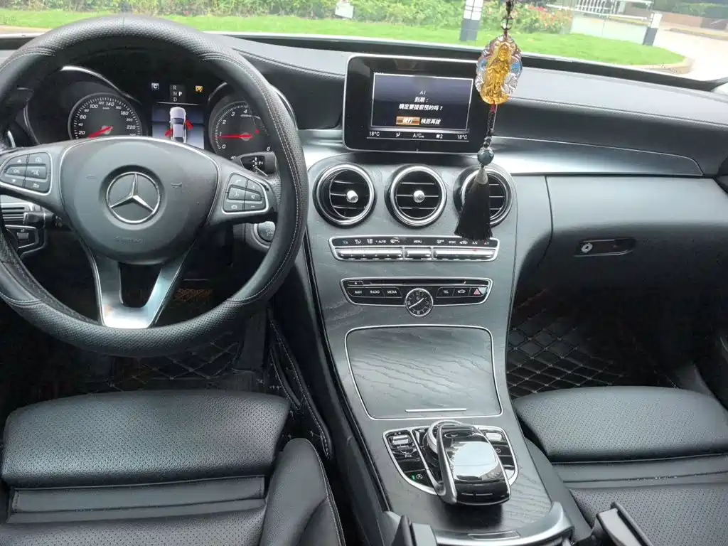 Mercedes-Benz C-Class — миниатюра 13