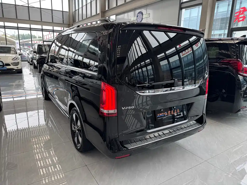 Mercedes-Benz V-Class — миниатюра 5