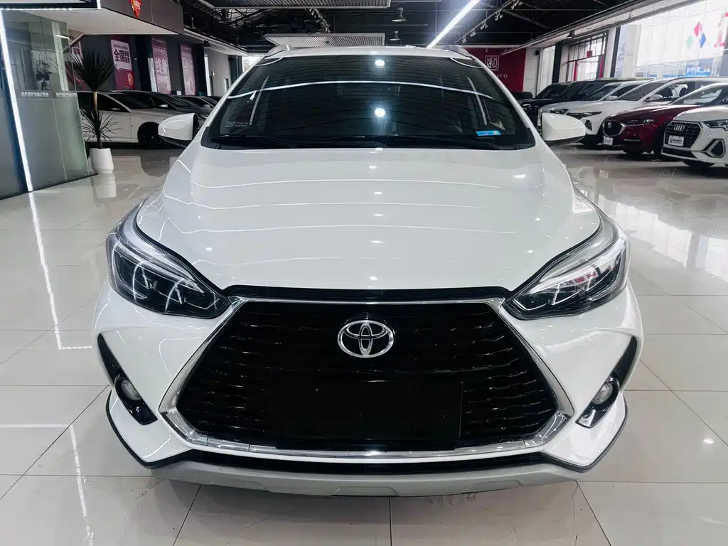 Toyota Yaris L 2022