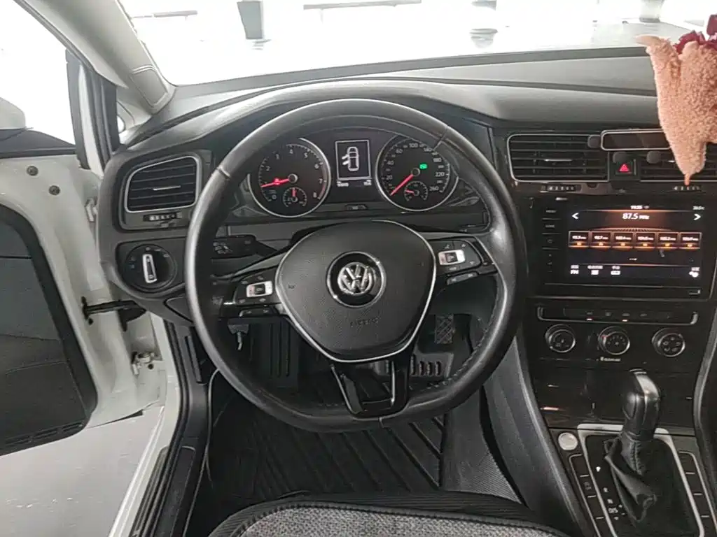 Volkswagen Golf — миниатюра 11