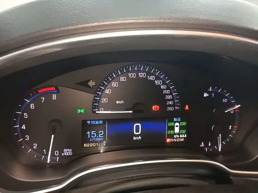 Cadillac SRX — миниатюра 12