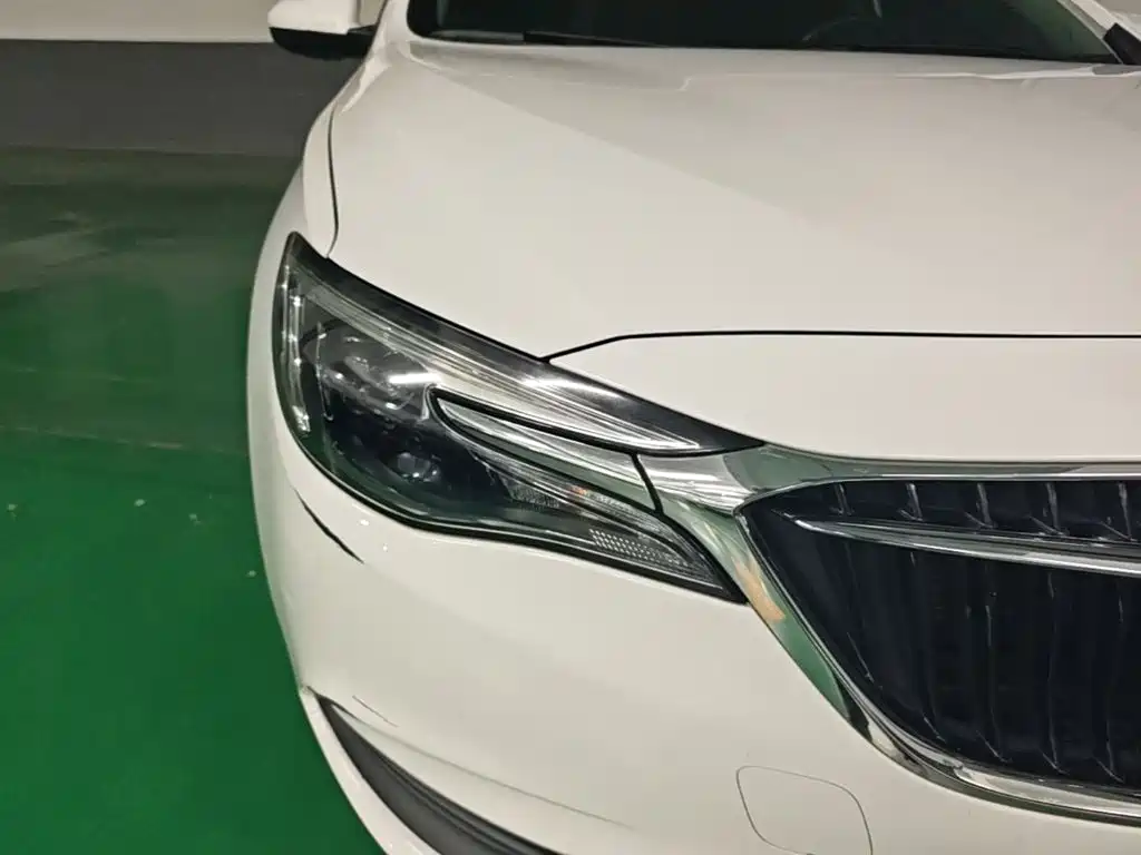 Buick Excelle — миниатюра 9