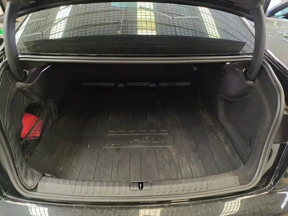 Audi A6L — миниатюра 9