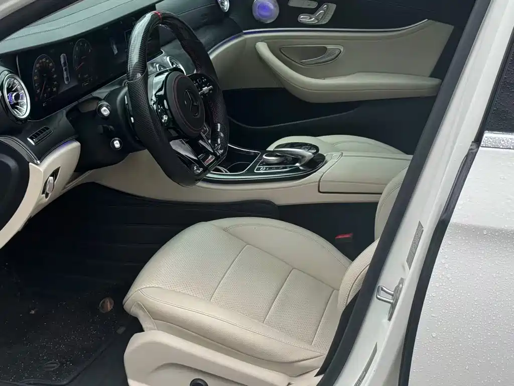 Mercedes-Benz E-Class — миниатюра 5