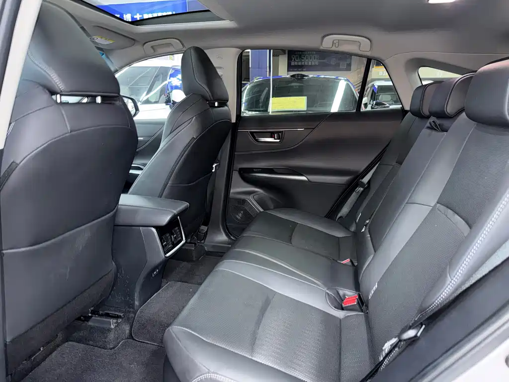 Toyota Venza — миниатюра 15