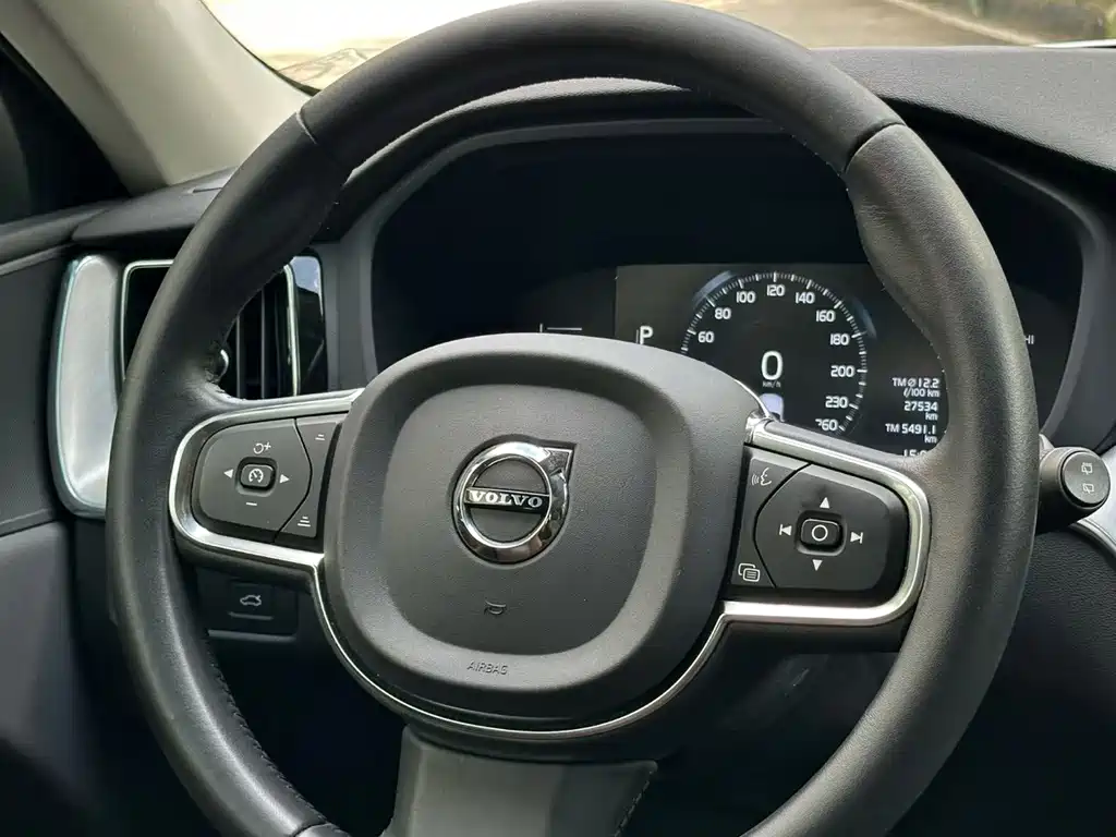 Volvo XC60 — миниатюра 6