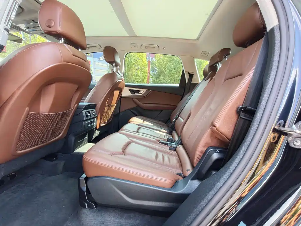 Audi Q7 — миниатюра 9
