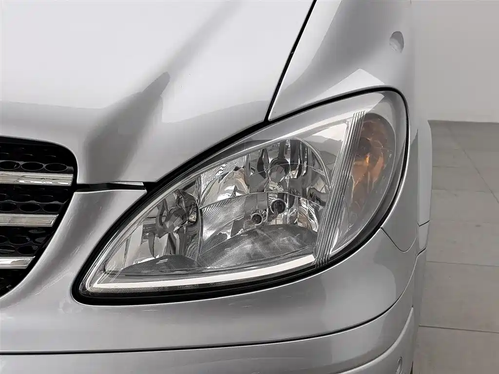 Mercedes-Benz Viano 2010 2.5L Luxury