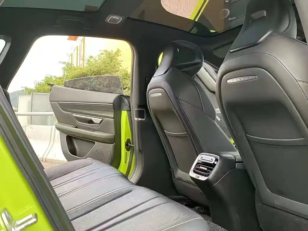 Xpeng P7 2022 670E+