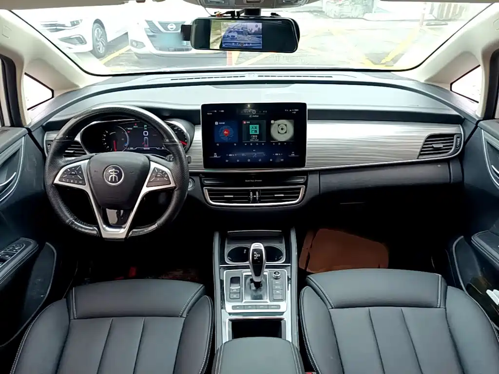 BYD MAX New Energy — миниатюра 11