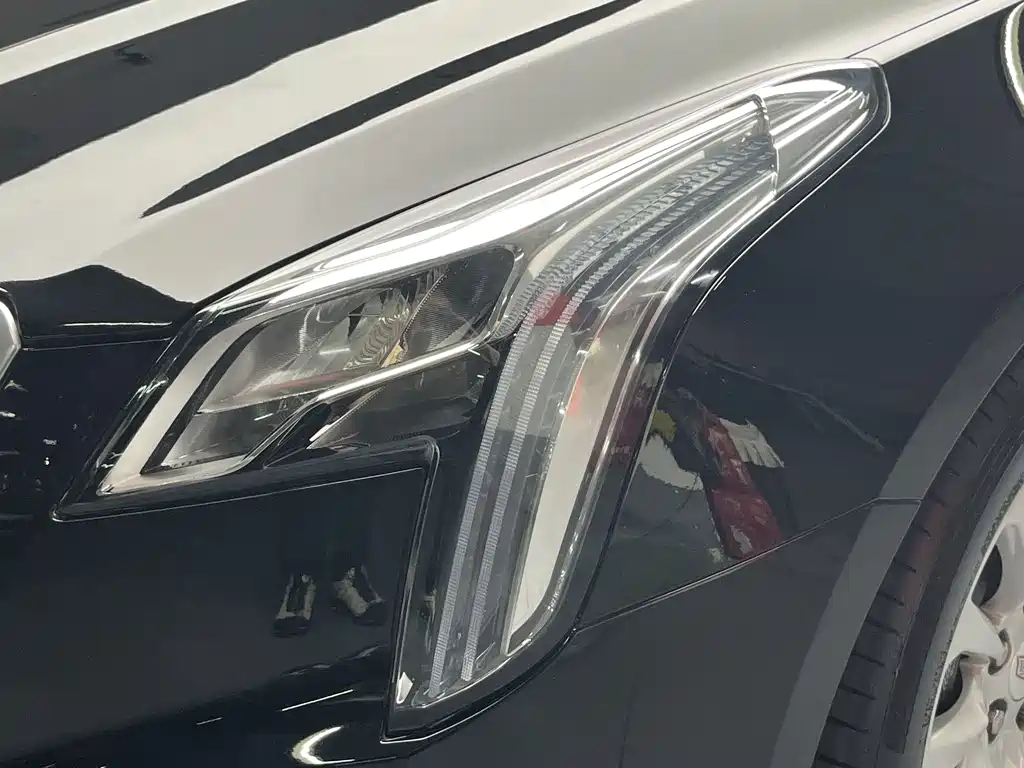 Cadillac XTS — миниатюра 6