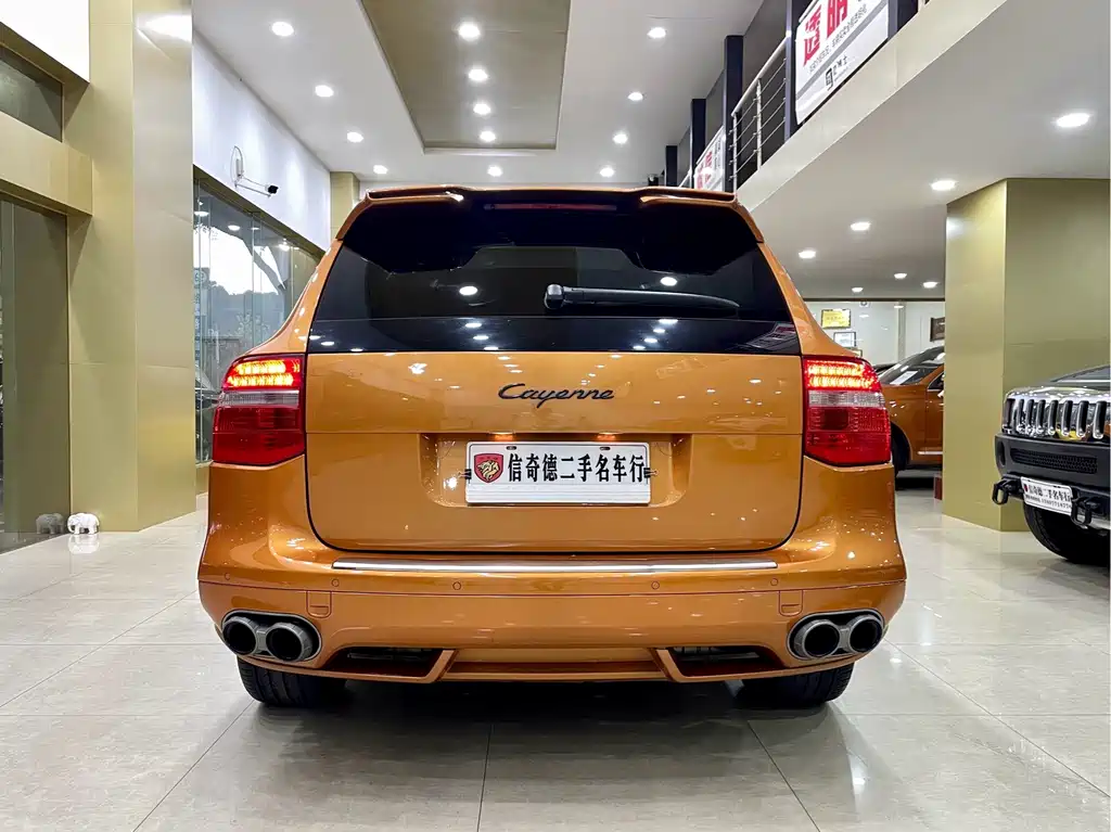 Porsche Cayenne — миниатюра 5