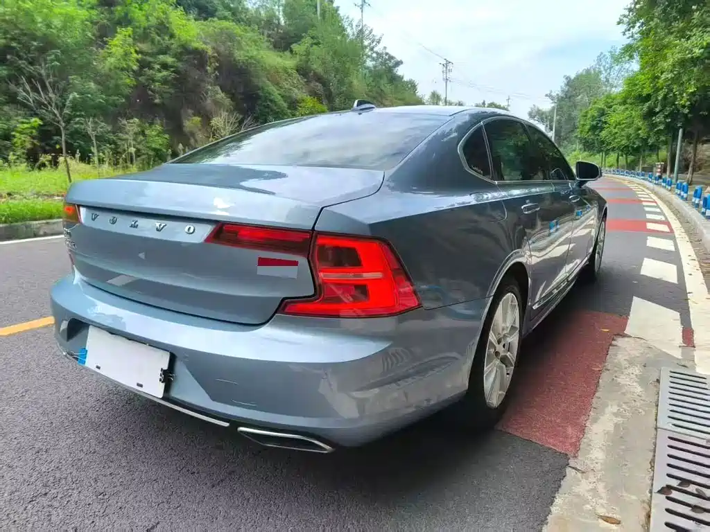 Volvo S90 — миниатюра 8