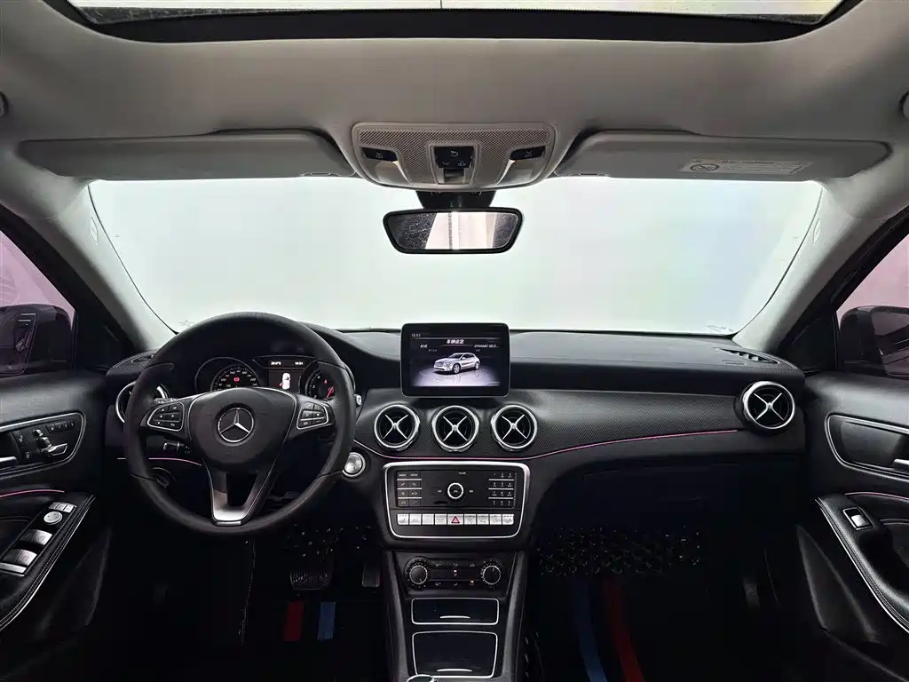 Mercedes-Benz GLA 2018 GLA 220 4MATIC Sport