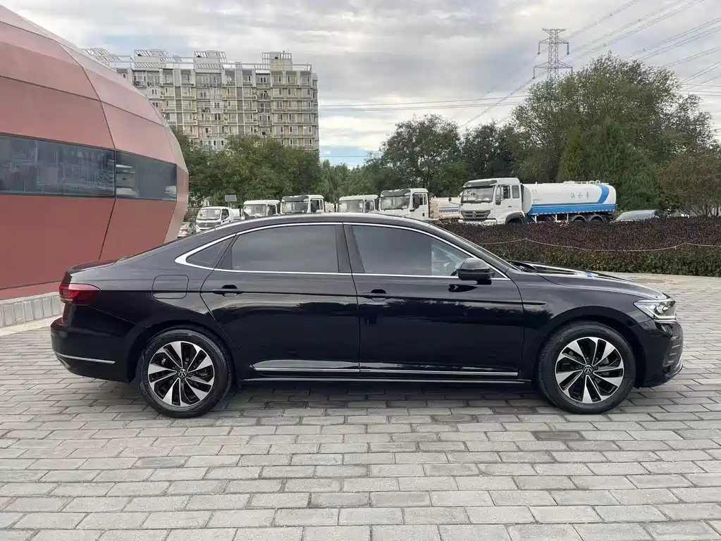 Volkswagen Passat — миниатюра 4