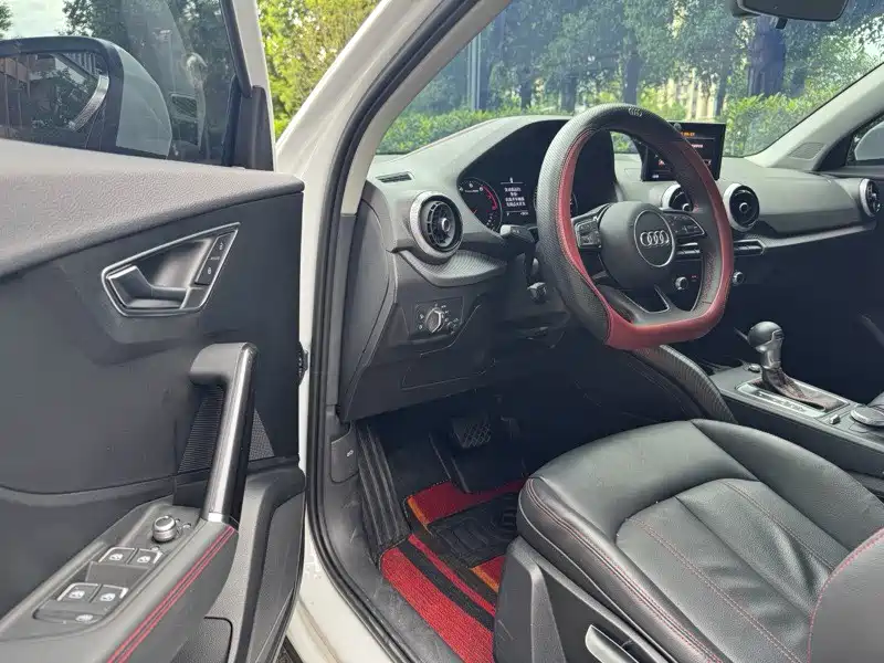 Audi Q2L 2023 35TFSI