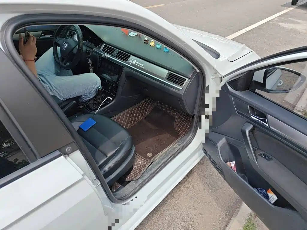 Volkswagen Bora — миниатюра 20